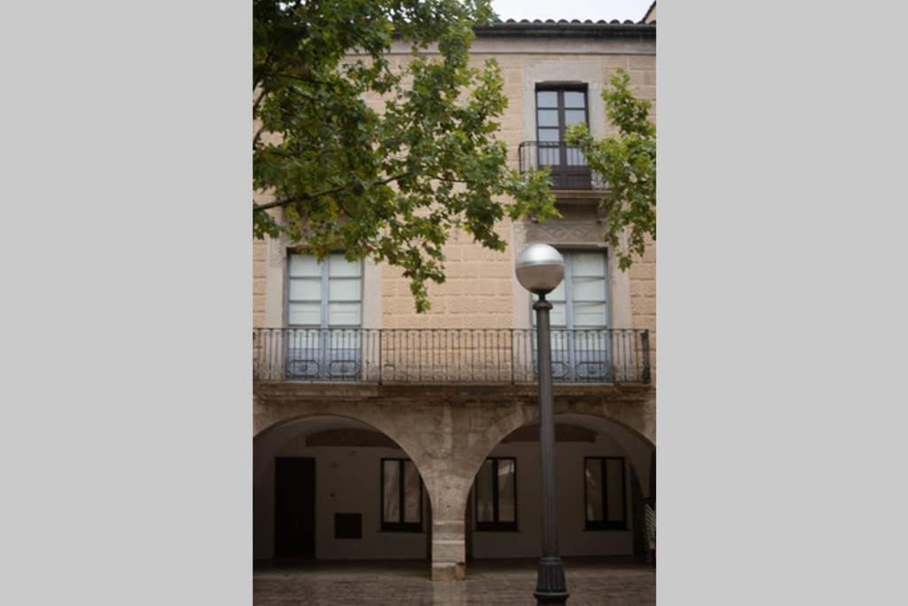 Placa Major 17 2N 1A Banyoles Exteriör bild